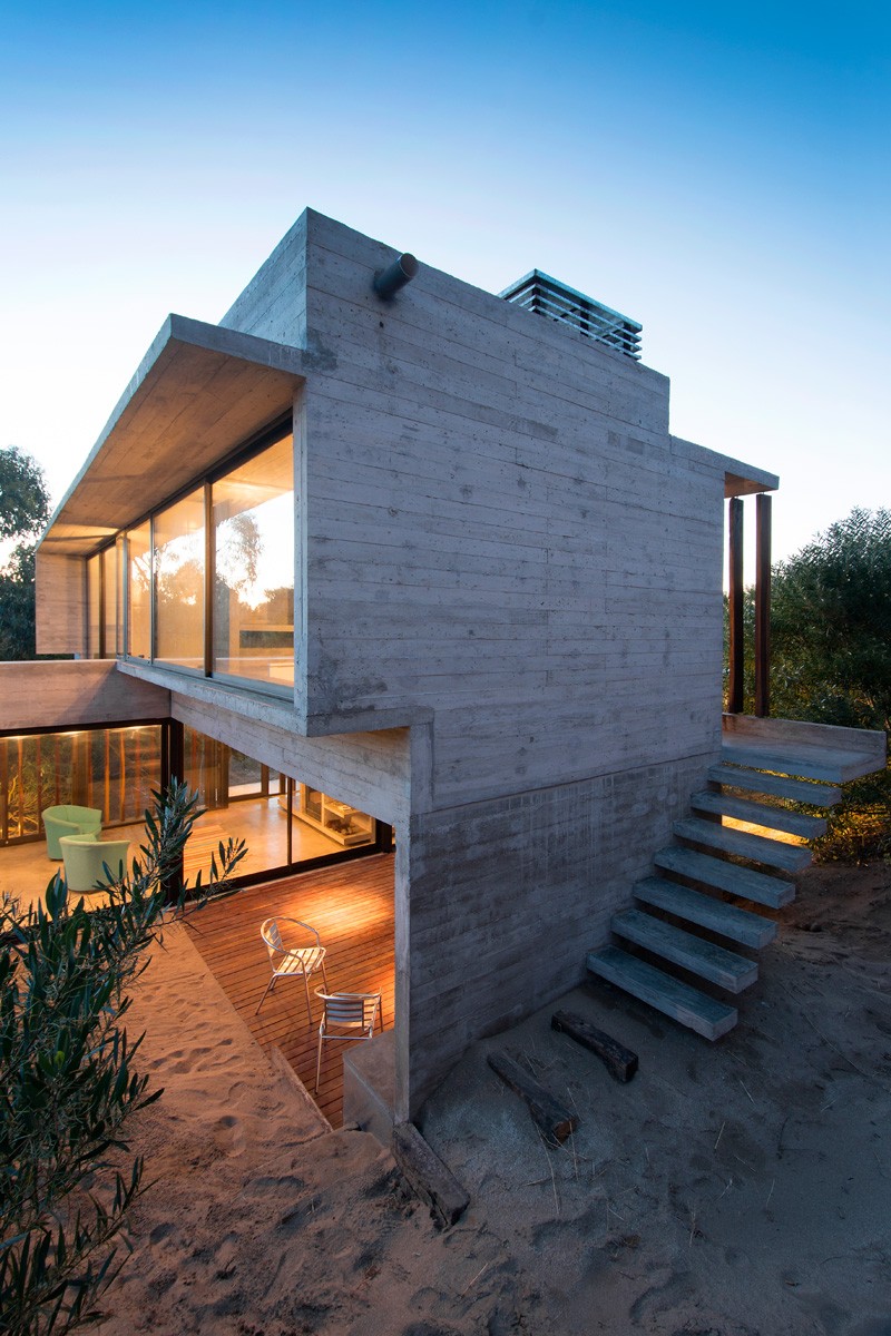 Luciano Kruk Designs A Concrete Holiday Home In Argentina Contemporist