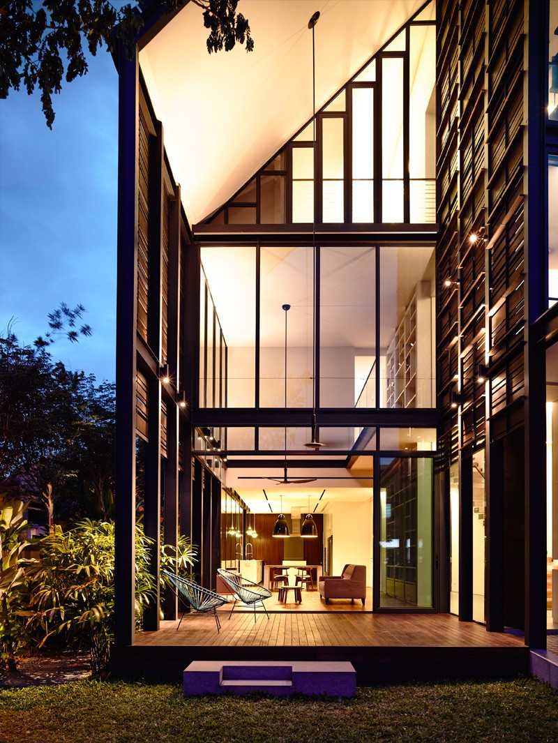 A Corner Terrace House For A Family In Singapore ...