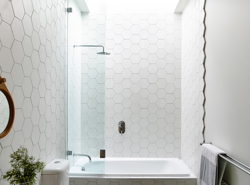 Design Detail: Hexagonal Tiles On A Bathroom Wall ...
