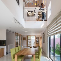 2H House by Truong An Architecture and 23°5 Studio