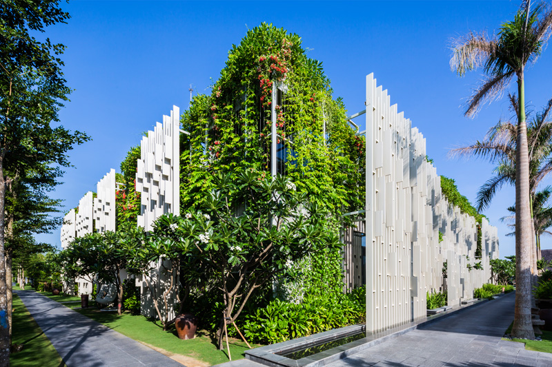 This New Resort Spa Is Covered In Hanging Gardens
