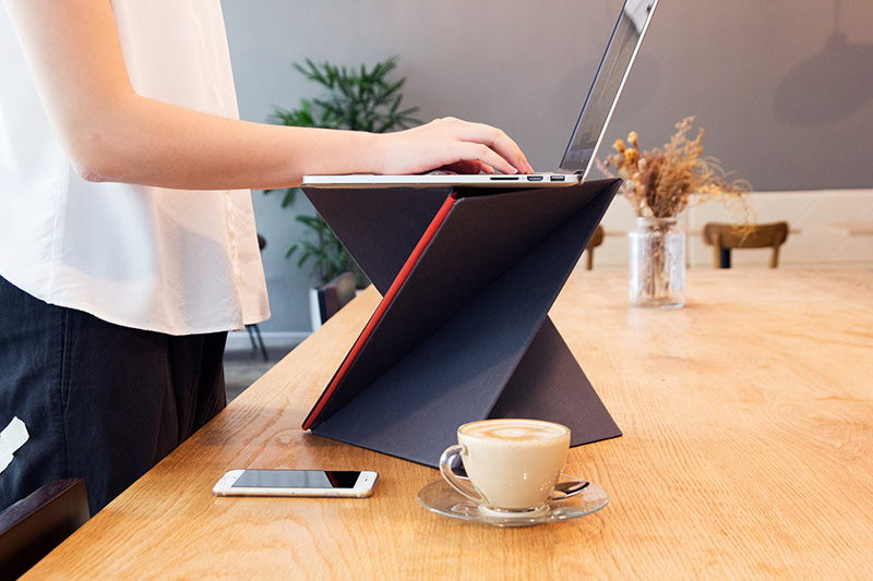 Standing desk that folds deals