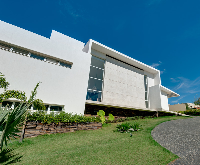 House Araguaia OM by Dayala + Rafael Estúdio de Arquitetura