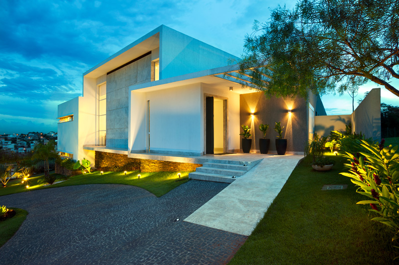 House Araguaia OM by Dayala + Rafael Estúdio de Arquitetura