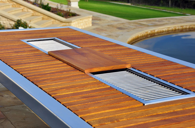 This outdoor table / grill combination makes summer bbqs an entertaining event.