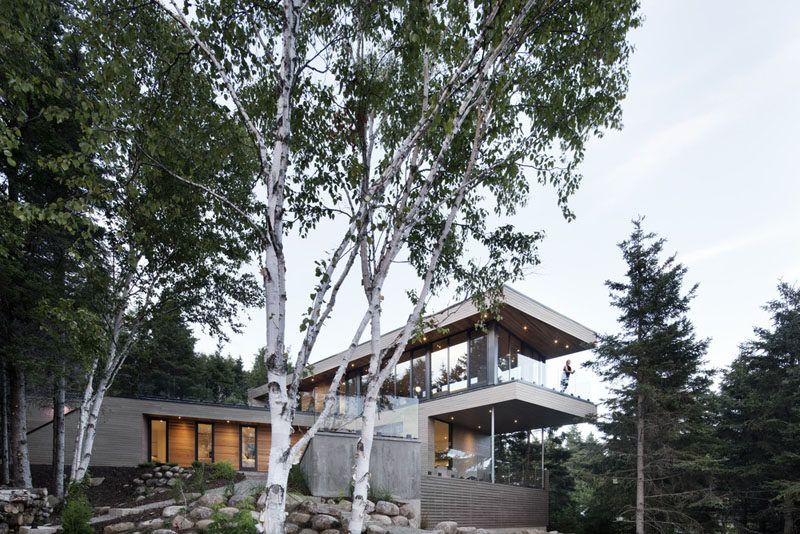 This House In Canada Was Designed To Enjoy Views Of The Forest And The River