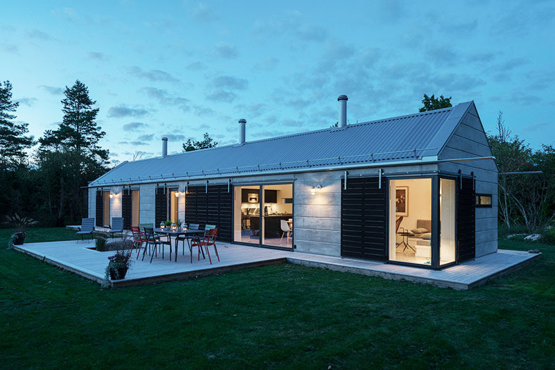 This holiday house was designed around the idea of creating a modern barn