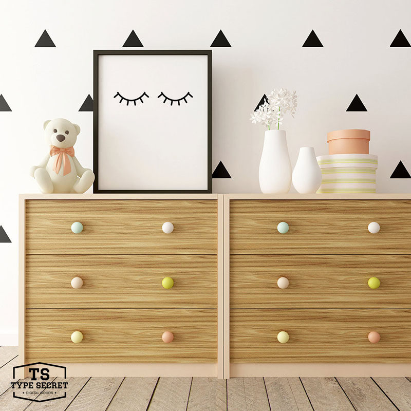15 Modern Nursery Art Prints To Dress Up Your Child's Walls // Until you can fill your child's walls with their own masterpieces, decorating a nursery with modern art prints of cute animals, whimsy illustrations, or calm colors is the best way to go. #NurseryArt #KidsArt #NurseryDecor #ModernNurseryArt #NurseryArtPrints