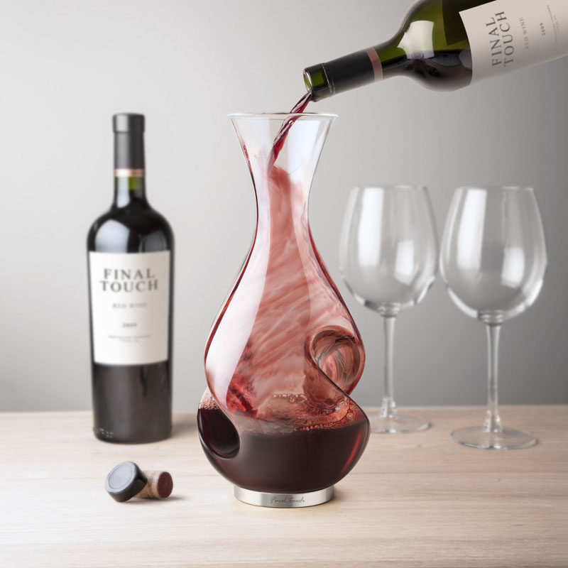 Modern Wine Decanter Design Enhances Flavor Experience Modern Wine Decanter Design Enhances Flavor Experience