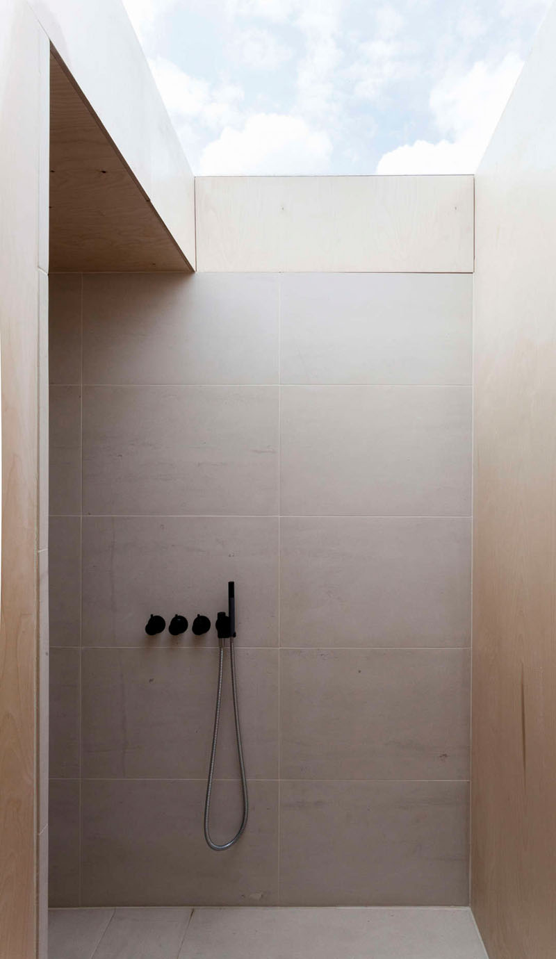 Bathroom Tile Idea Use Large Tiles On The Floor And Walls (18 Pictures) CONTEMPORIST