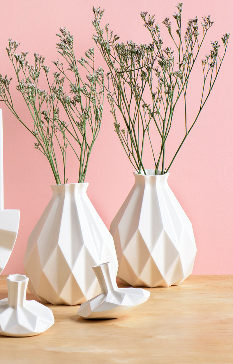 Geometric white ceramic vases.