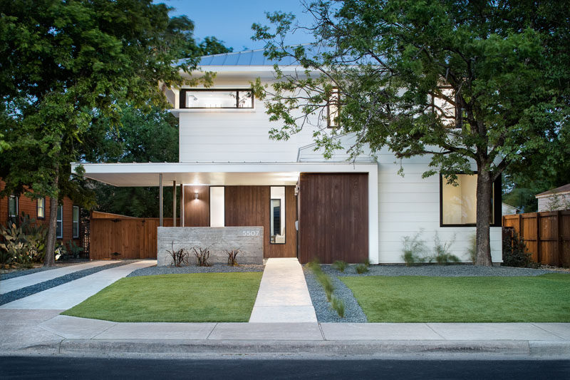 Clark Richardson Architects have designed this new residence with a detached guest house located in the North Hyde Park neighborhood of Austin, Texas. #Architecture #Landscaping #ModernHouse