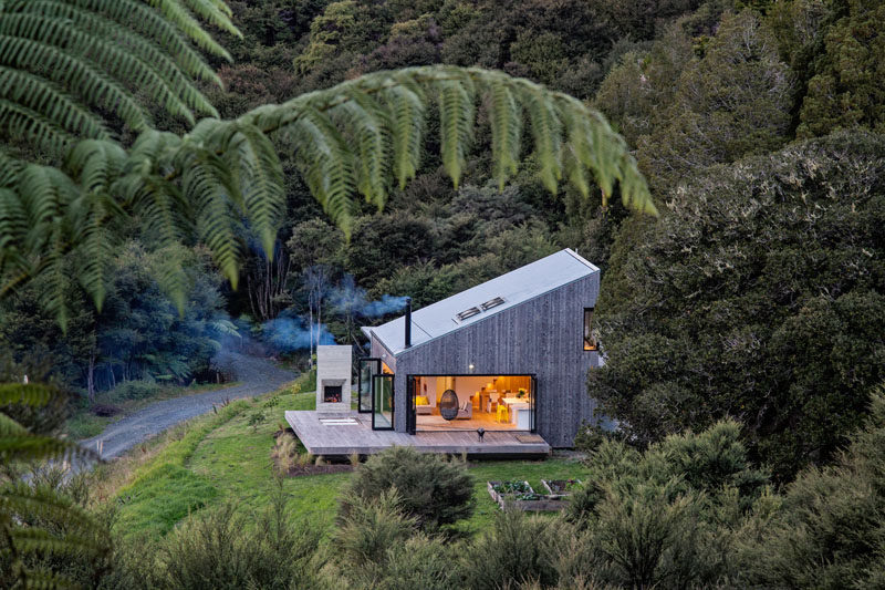 LTD Architectural Design Studio have designed a small and modern house in Puhoi, about 50 km north of Auckland, New Zealand. #Architecture #Wood #ModernHouse