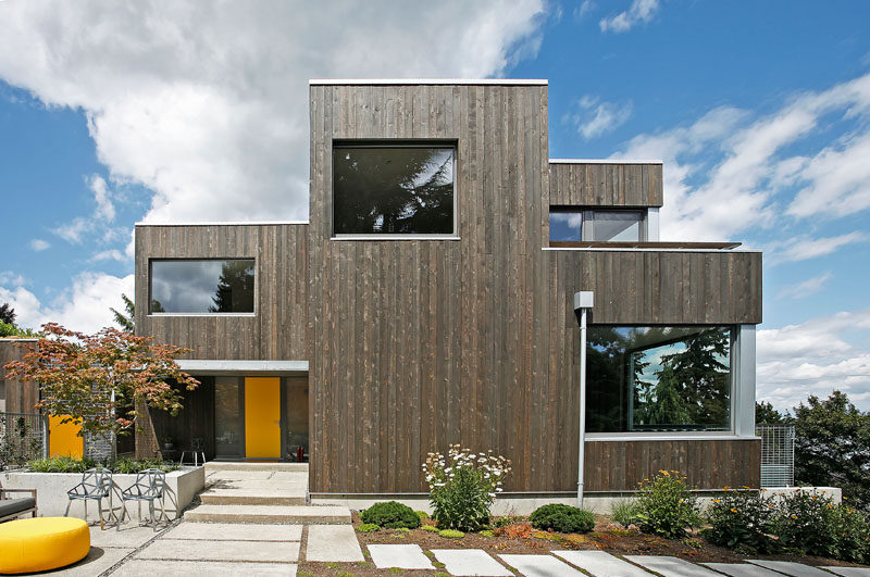 SHED Architecture & Design together with contractor and passive house consultant Hammer & Hand, have designed a new home in Seattle, Washington, that's been built in a climate-friendly way for their clients. #ModernHouse #Architecture