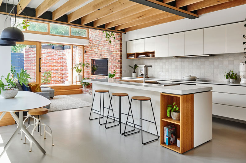 Altereco Design completed the renovation of a hundred-year-old worker’s cottage in Yarraville, a suburb of Melbourne, Australia, for their clients who wanted to leave as small a carbon footprint to their new home as possible. #Renovation #Kitchen #InteriorDesign