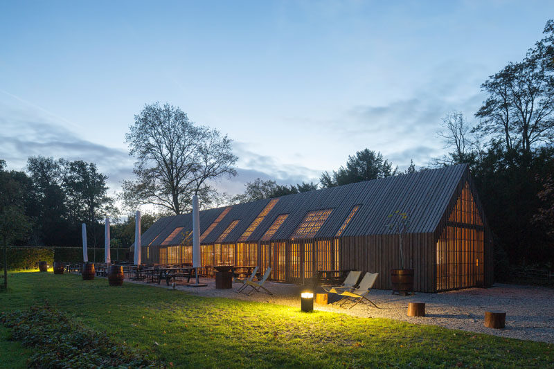 This Barn-Like Visitors Center Features Nine Movable Facade Parts