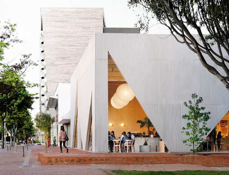 Studio Cadena has recently completed the design of Masa, a new restaurant that occupies a corner along a main avenue in Bogota, Columbia. #ModernRestaurant #Architecture