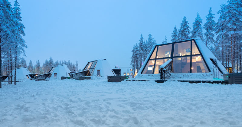 Finnish-Italian architecture office VOID Architecture and Finnish timber house manufacturer Honkatalot/PolarlifeHaus have developed the Glass Resort, a winter holiday destination in Rovaniemi, Finland. #Resort #WinterResort #Hotel #Architecture