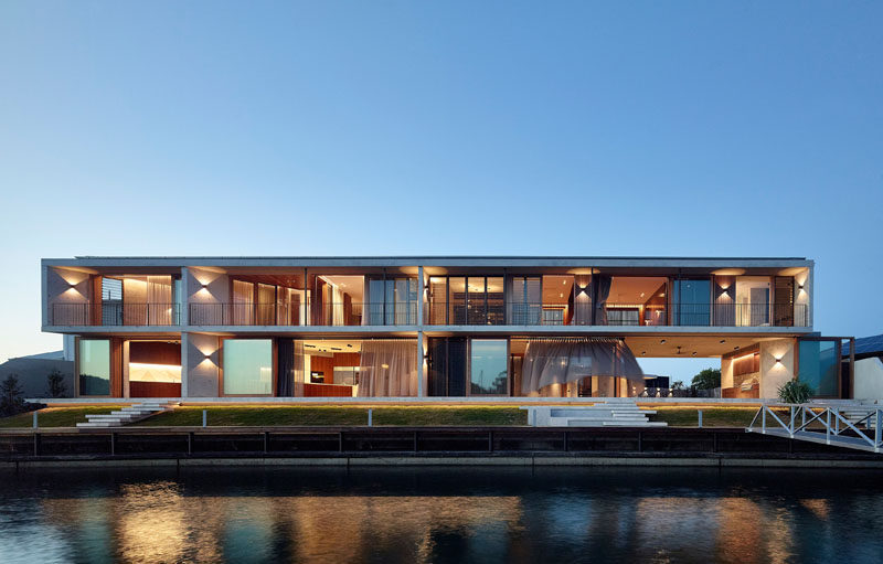 Shaun Lockyer Architects (SLa) have completed a modern waterfront house on the Sunshine Coast in Queensland, Australia, that makes the most of indoor/outdoor living. #ModernHouse #HouseDesign #Architecture