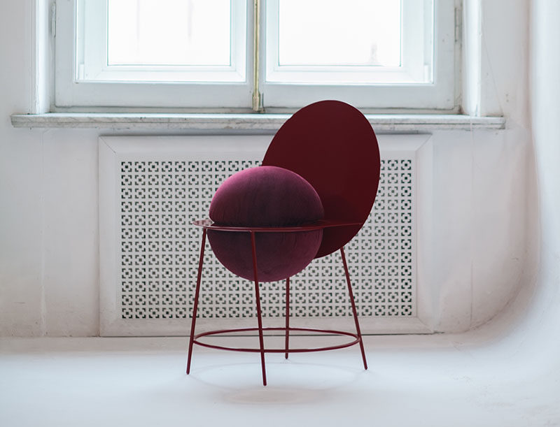 Russian designer Katia Tolstykh, has designed the PROUN Chair, a modern and sculptural chair that combines the hard surface of metal with a spherical cushioned seat. #ModernFurniture #Seating #SculpturalChair #Design