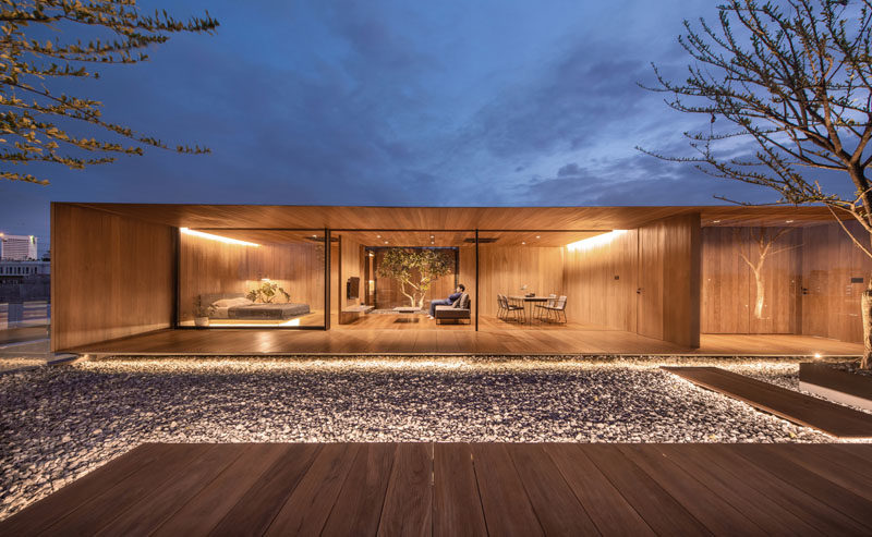 This Modern House Was Built On The Rooftop Of An Apartment Building