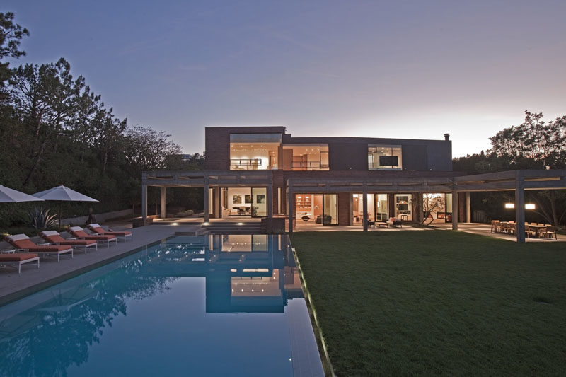 The Stoneridge Residence Received A Modern Remodel, Including A New Upper Floor