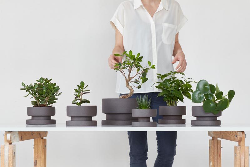Home Decor Ideas - Designer Zuzana Firla of porcelain studio Bisqit, has launched a collection of modern planters that have a simple aesthetic. #HomeDecorIdeas #ModernPlanters #ModernFlowerPots