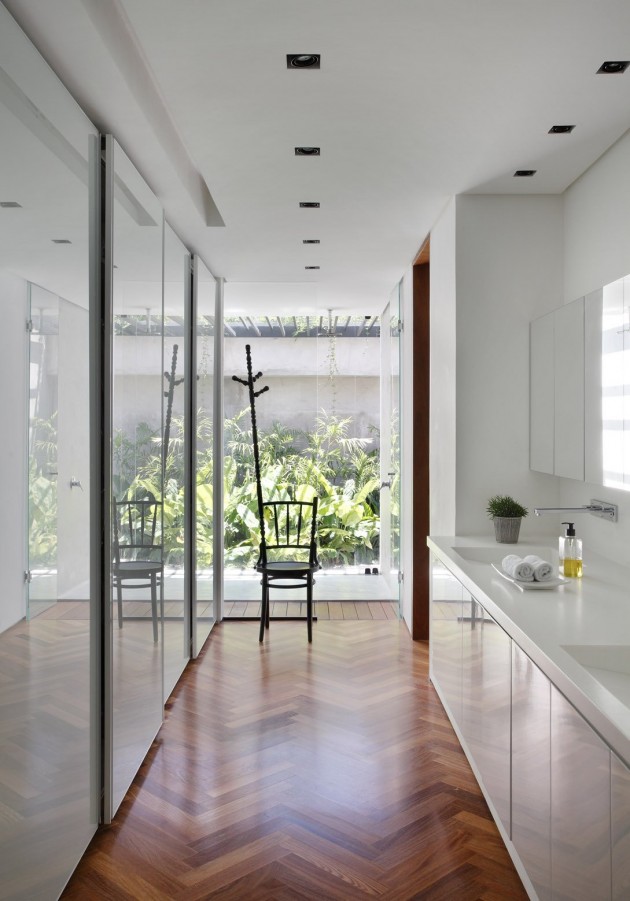 DM House by Studio Guilherme Torres