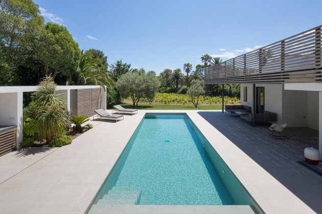 Swimming pool inspiration from a home in Saint Tropez.