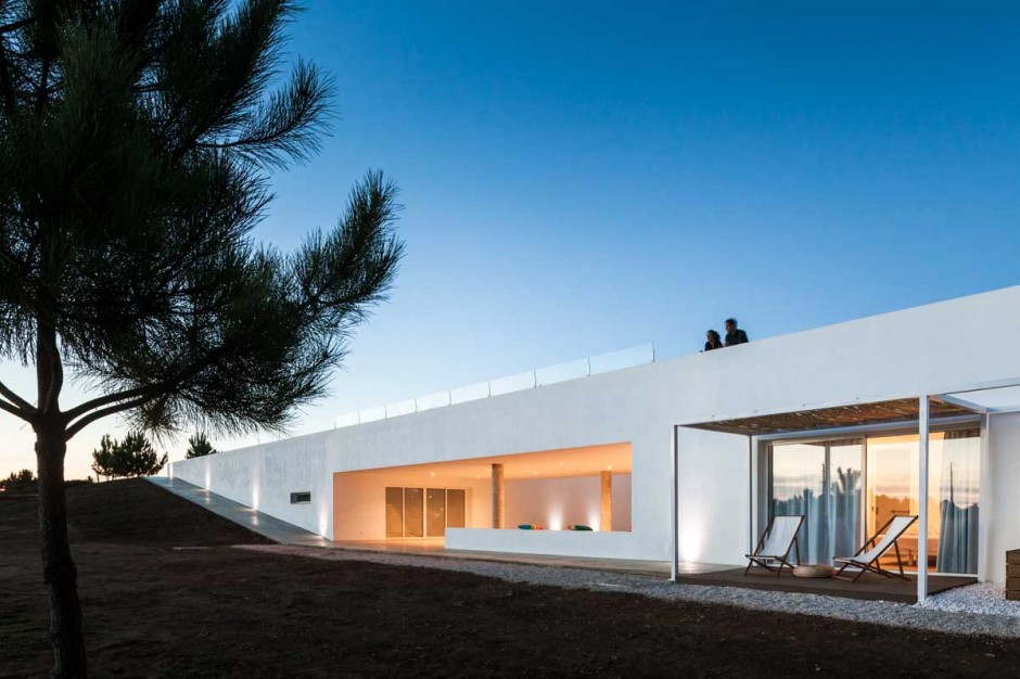 Pe No Monte Rural Tourism by [i]da arquitectos