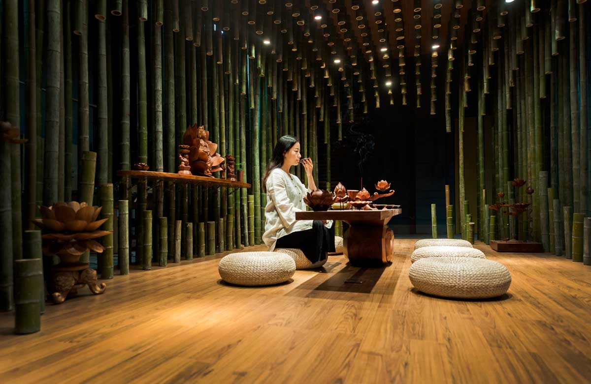 Место для медитации. Чайная церемония Китай чайный домик. Комната для чайной церемонии. Китайская комната для чайной церемонии. Чайная комната.