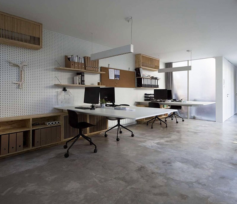 Floating Desks