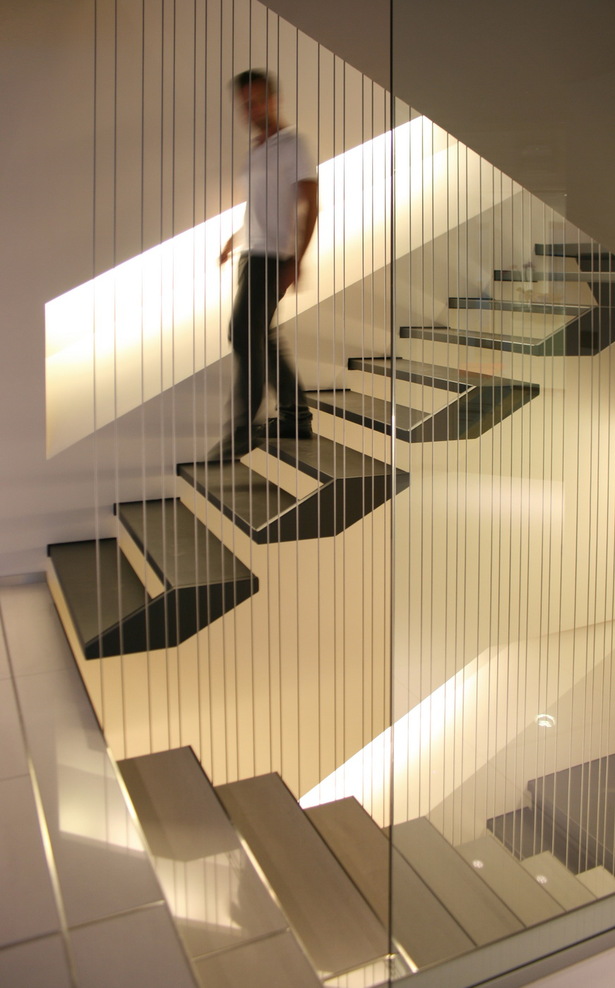 Floating stairs