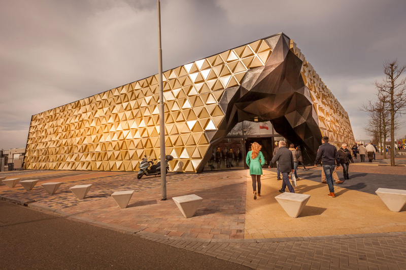 Gold souk by Liong Lie Architects and Leaders against routine