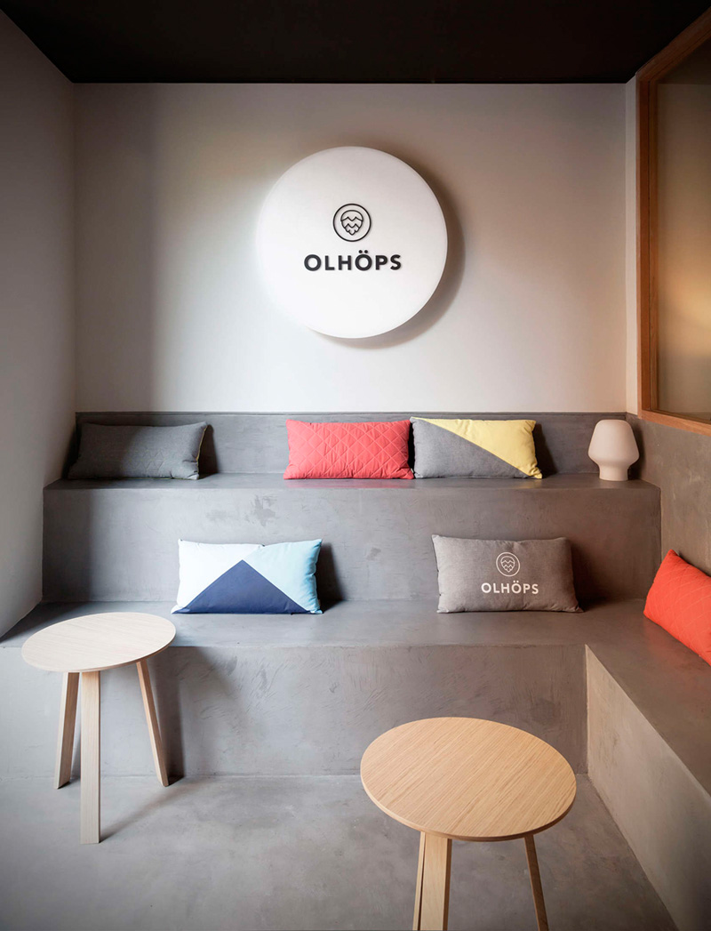 Olhöps Craft Beer House by Borja Garcia Studio