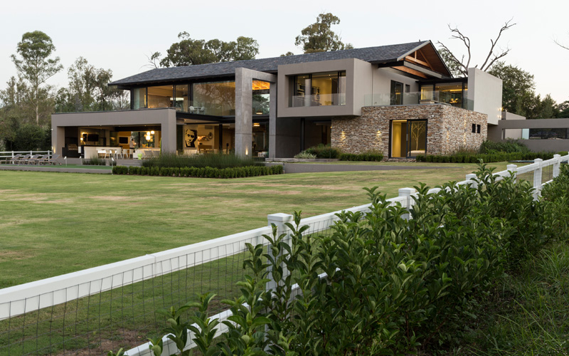 House In Blair Atholl By Nico Van Der Meulen Architects