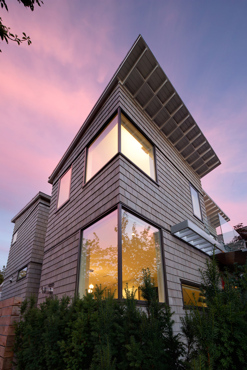 Randy Bens Designs A House On A Corner Lot In Vancouver