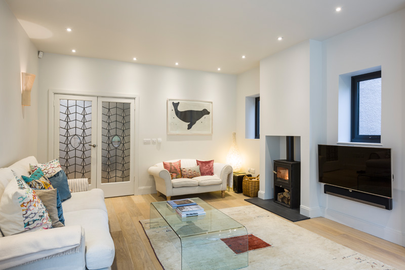 A Contemporary Extension To A 1930s House In North London