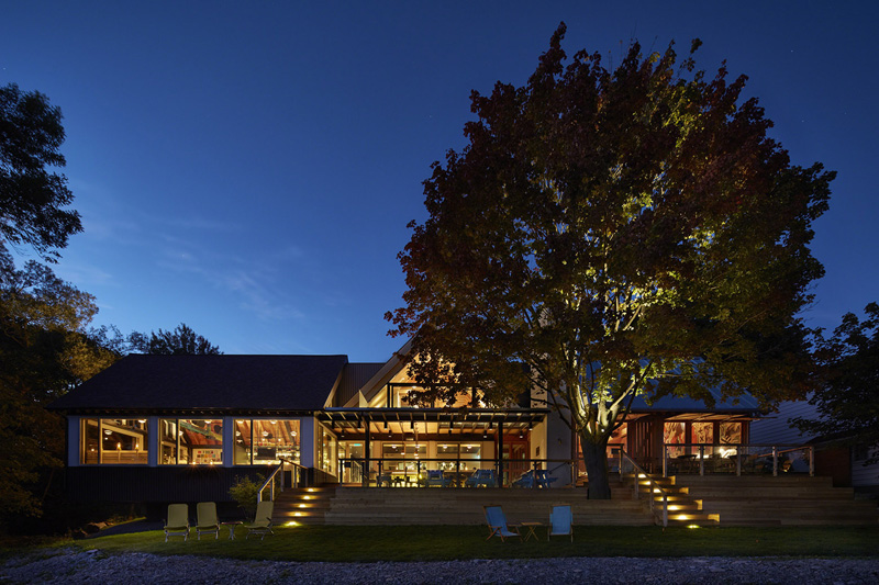 Drake Devonshire Inn By +tongtong