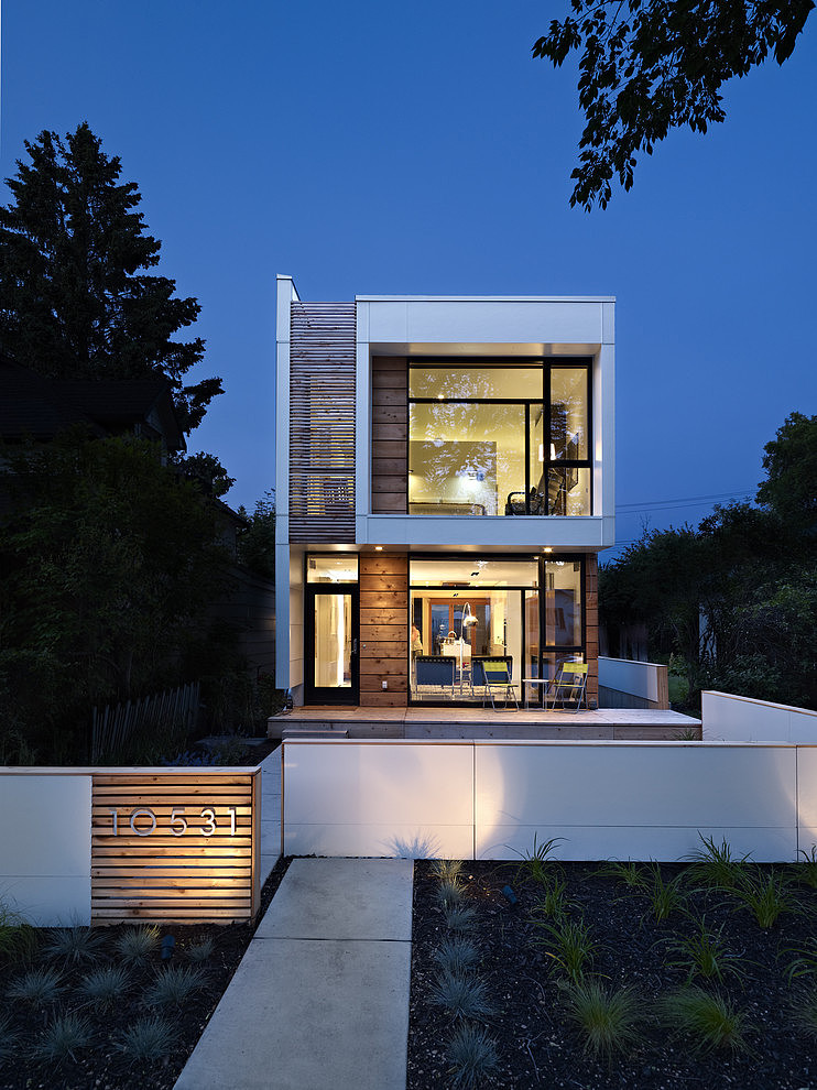 LG House by Thirdstone