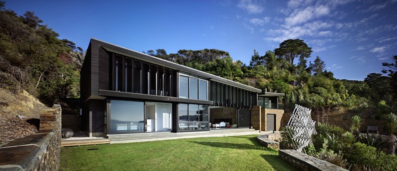 Waikopua Residence by Daniel Marshall Architects