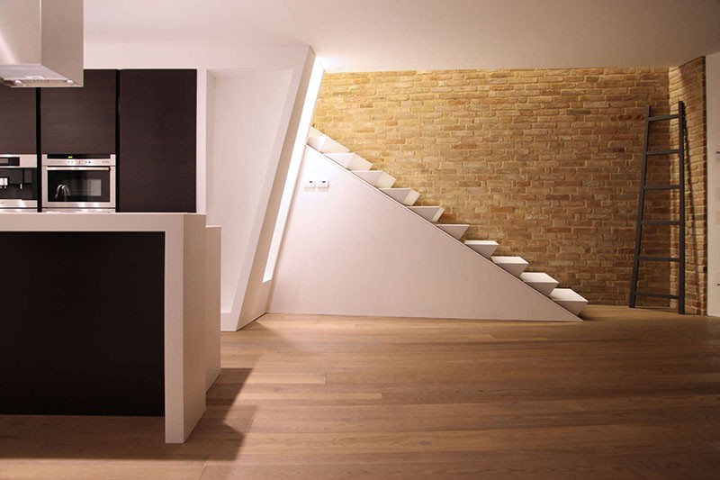 Wedge shaped stairs