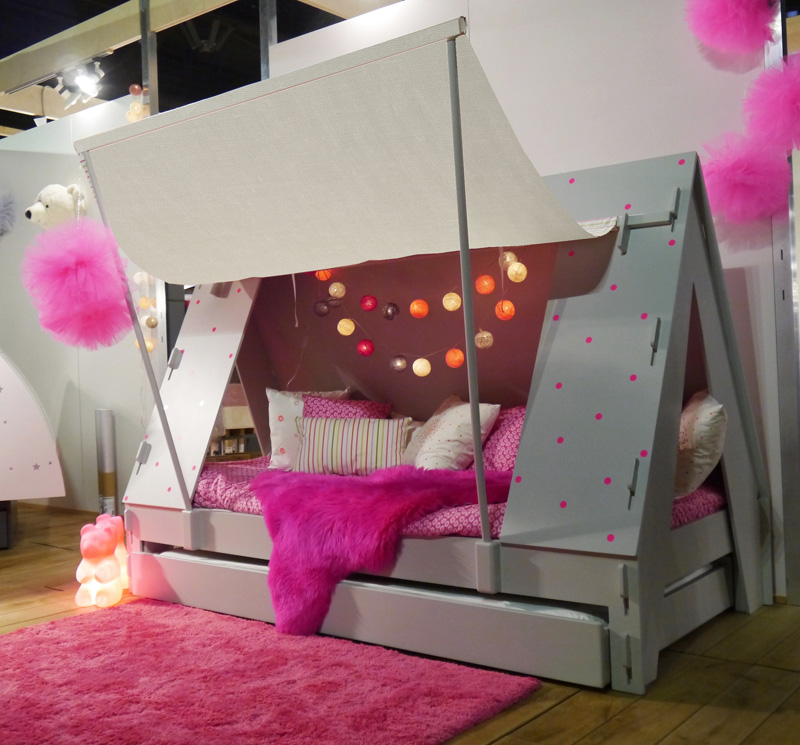 Caravan and Tent by Mathy By Bols