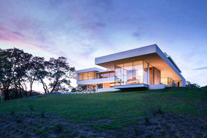 Retrospect Vineyards House by Swatt Miers Architects