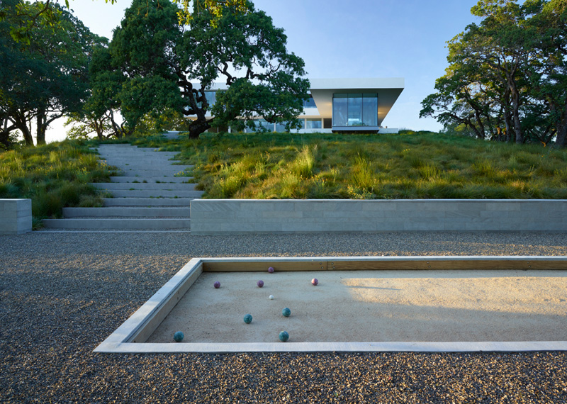 Retrospect Vineyards House by Swatt Miers Architects