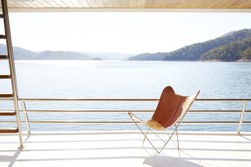 Lake Eildon Houseboat By Pipkorn & Kilpatrick 