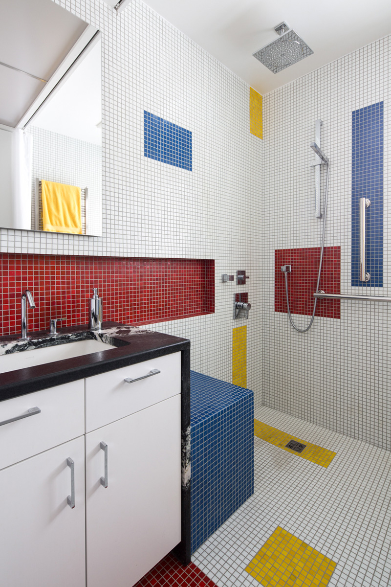 A Mondrian Inspired Bathroom By Alloy Workshop