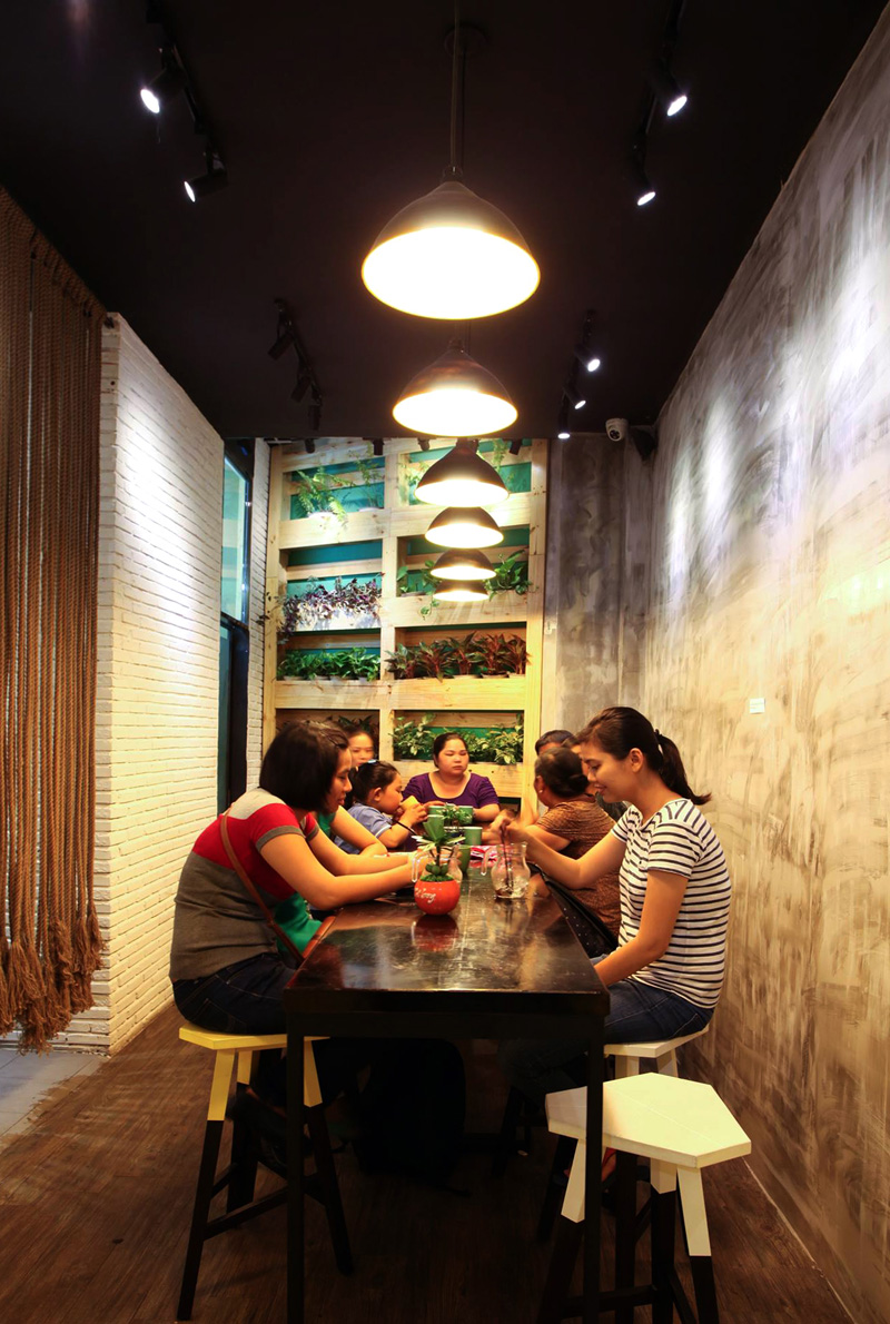 Before & After - An Ice Cream Shop In Ho Chi Minh City