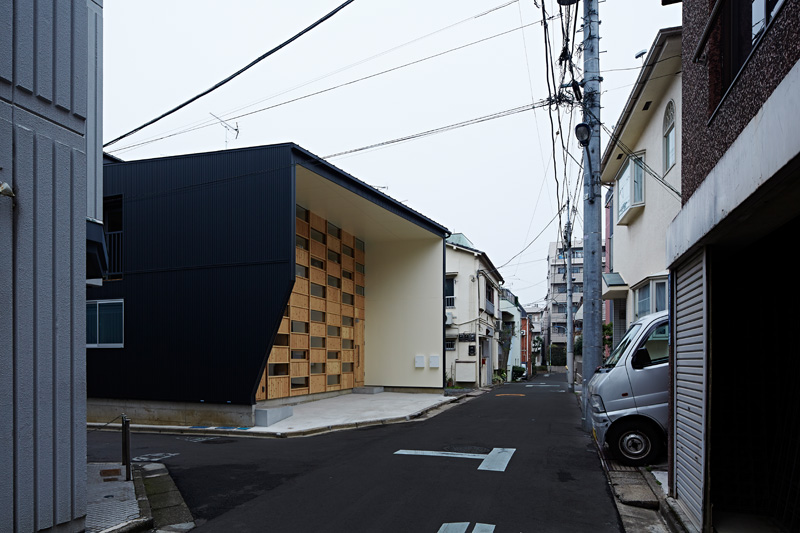 Checkered House By Takeshi Shikauchi Architect Office