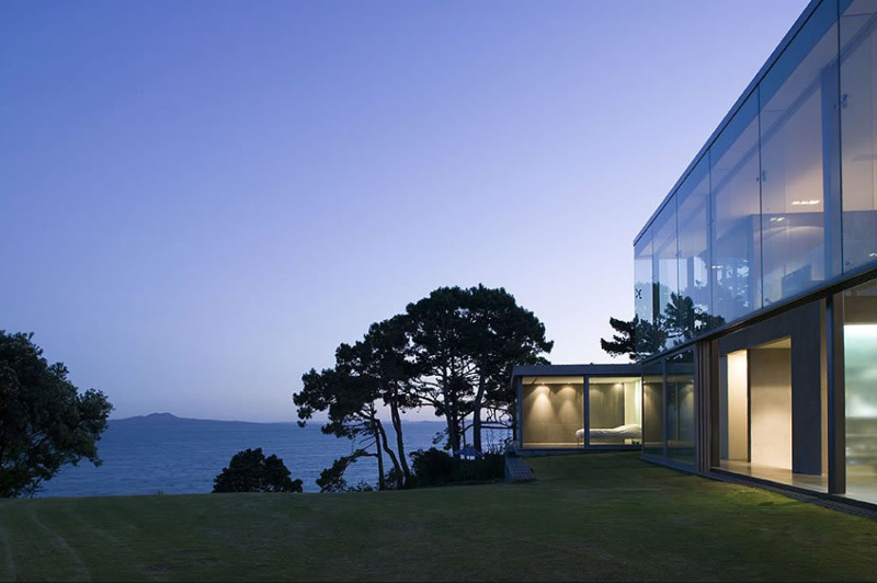 The Cliff House by Fearon Hay Architects